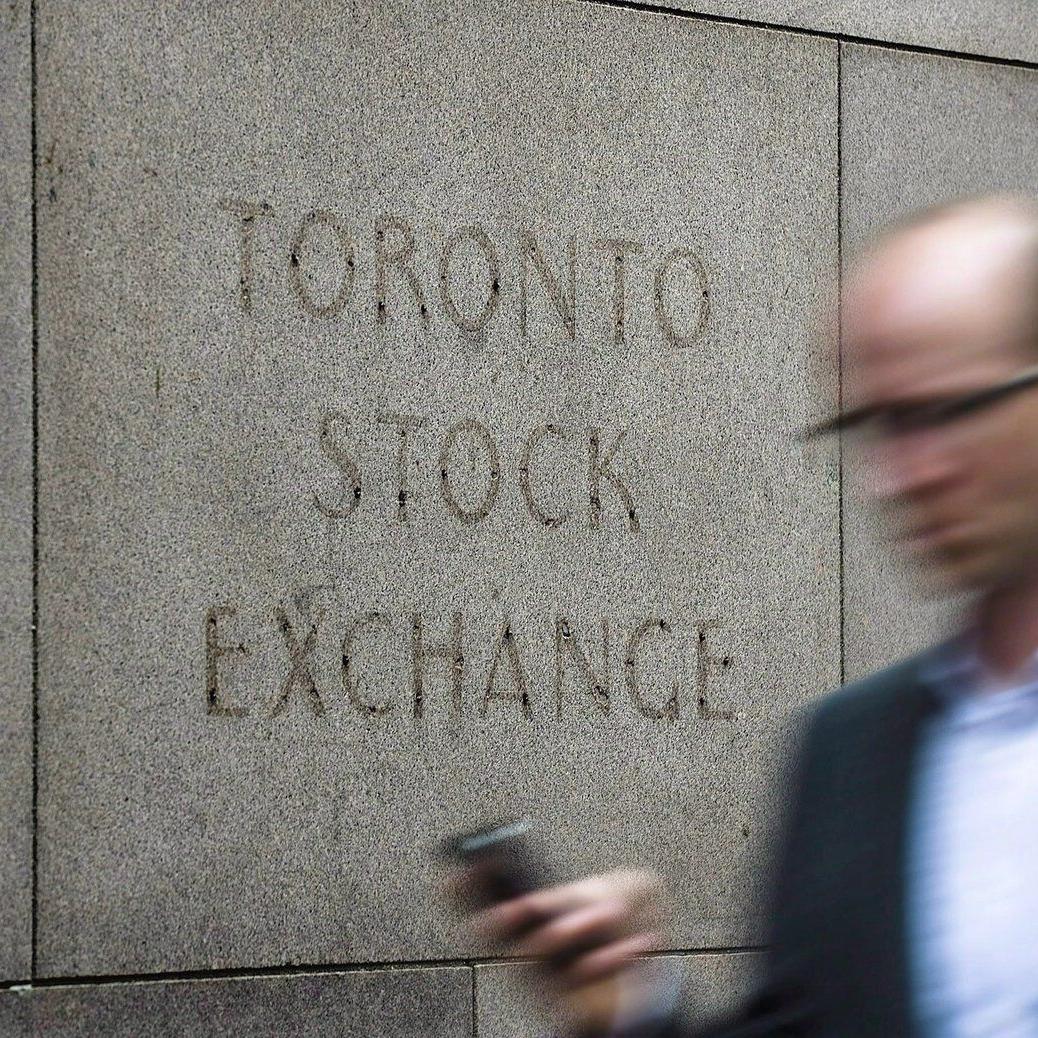 S&P/TSX composite down more than 200 points as price of gold falls